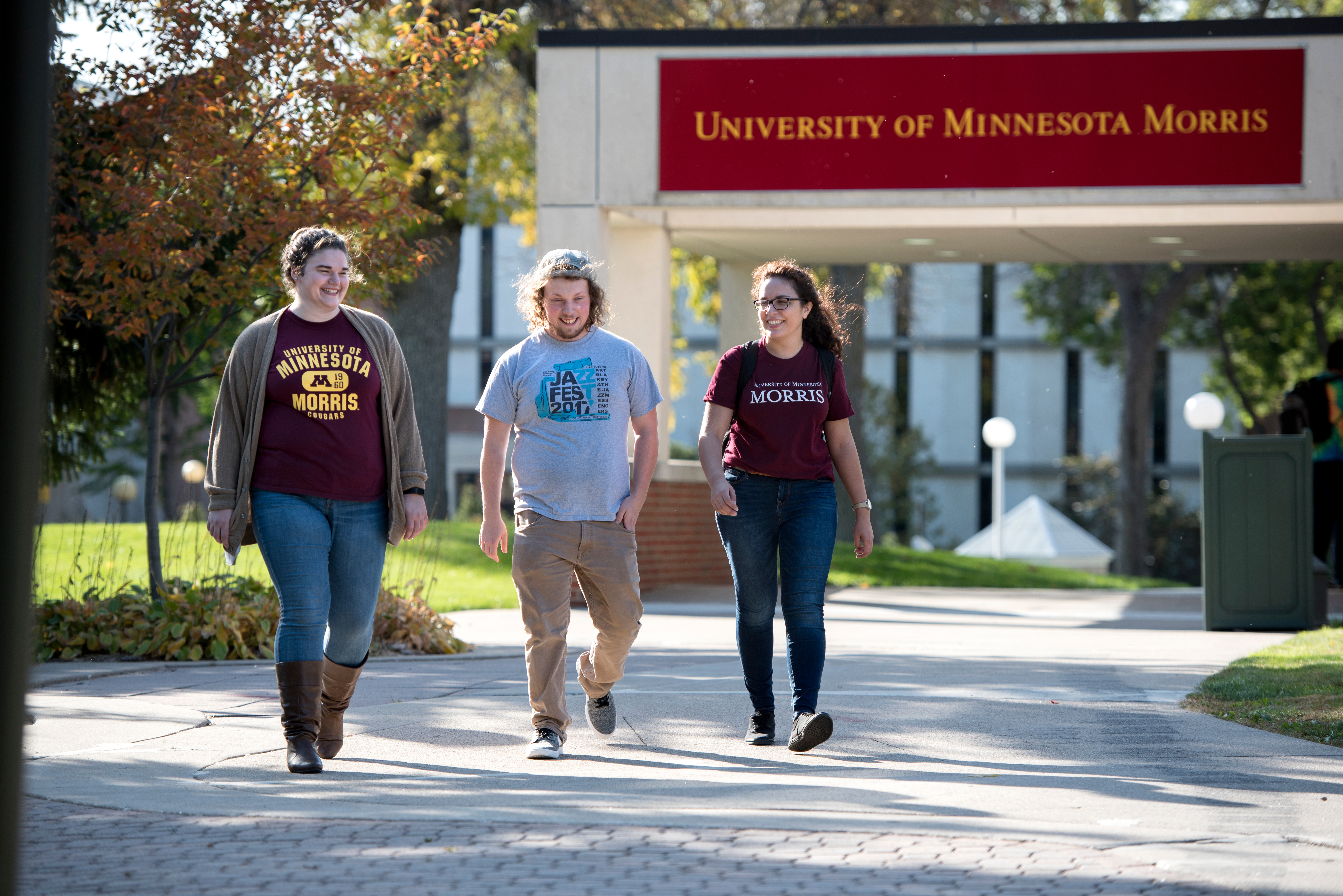 Students walking on Morris campus
